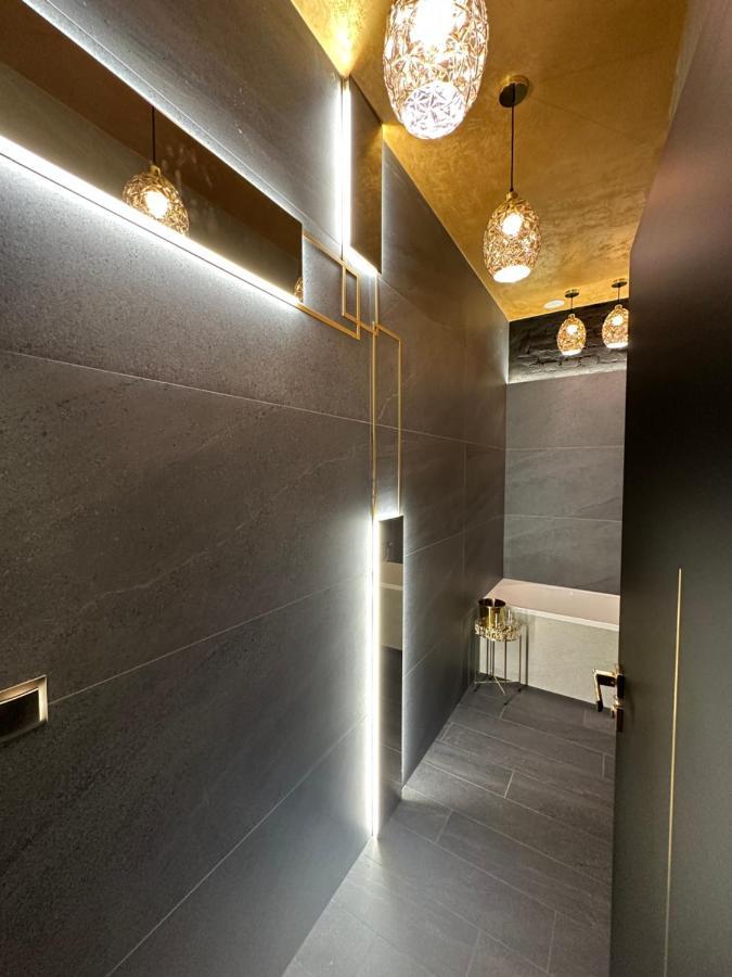 Darkhouse Flaviker Apartment Lodz  Ngoại thất bức ảnh